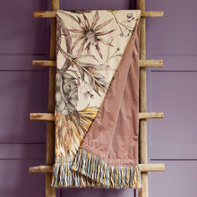 Load image into Gallery viewer, Elysium Printed Throw Gold