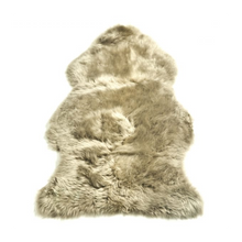 Load image into Gallery viewer, Sheepskin Long Wool Rug