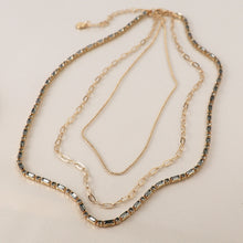 Load image into Gallery viewer, Golden smoky crystals and chains necklace
