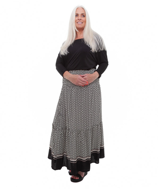 Spot Border Shirred Waistband Skirt
