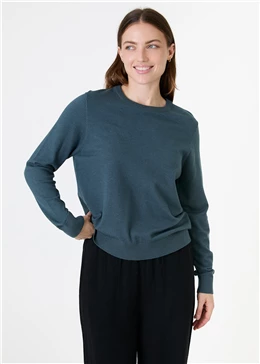 Fitted Crew Neck Long Sleeve Jumper