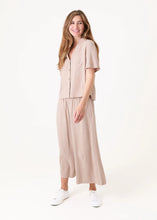 Load image into Gallery viewer, Linen Viscose Elastic Waist Culottes
