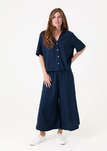 Load image into Gallery viewer, Linen Blend Short Sleeve Boxy Shirt
