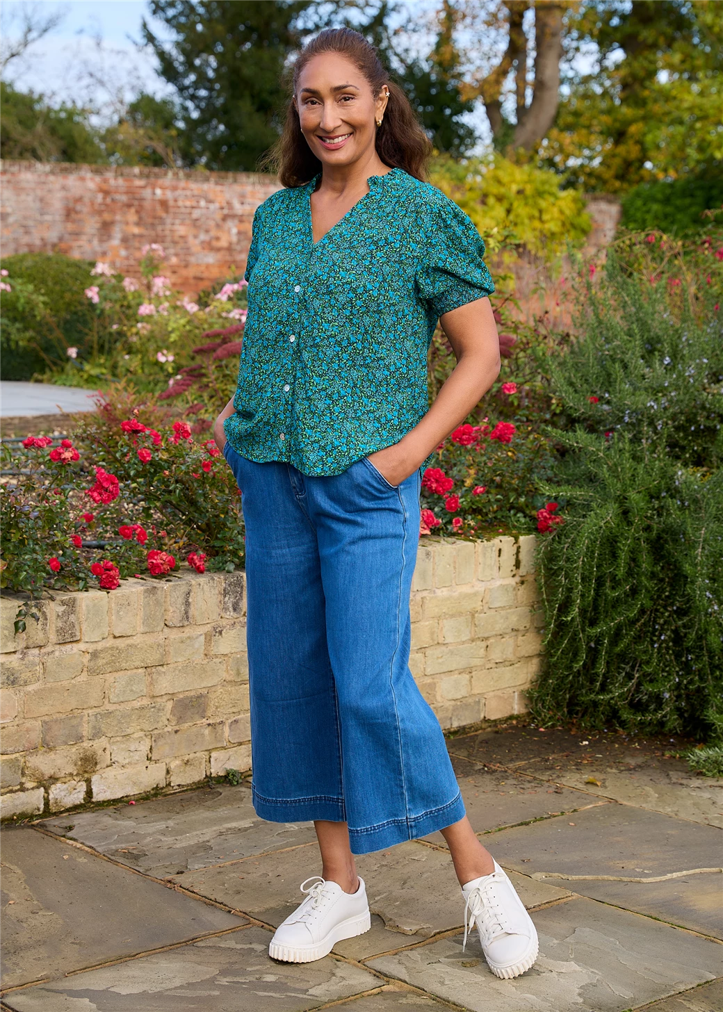 Denim Cropped Wide Leg Elastic Back Jean