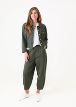 Load image into Gallery viewer, Cotton Twill Barrel Leg Trouser
