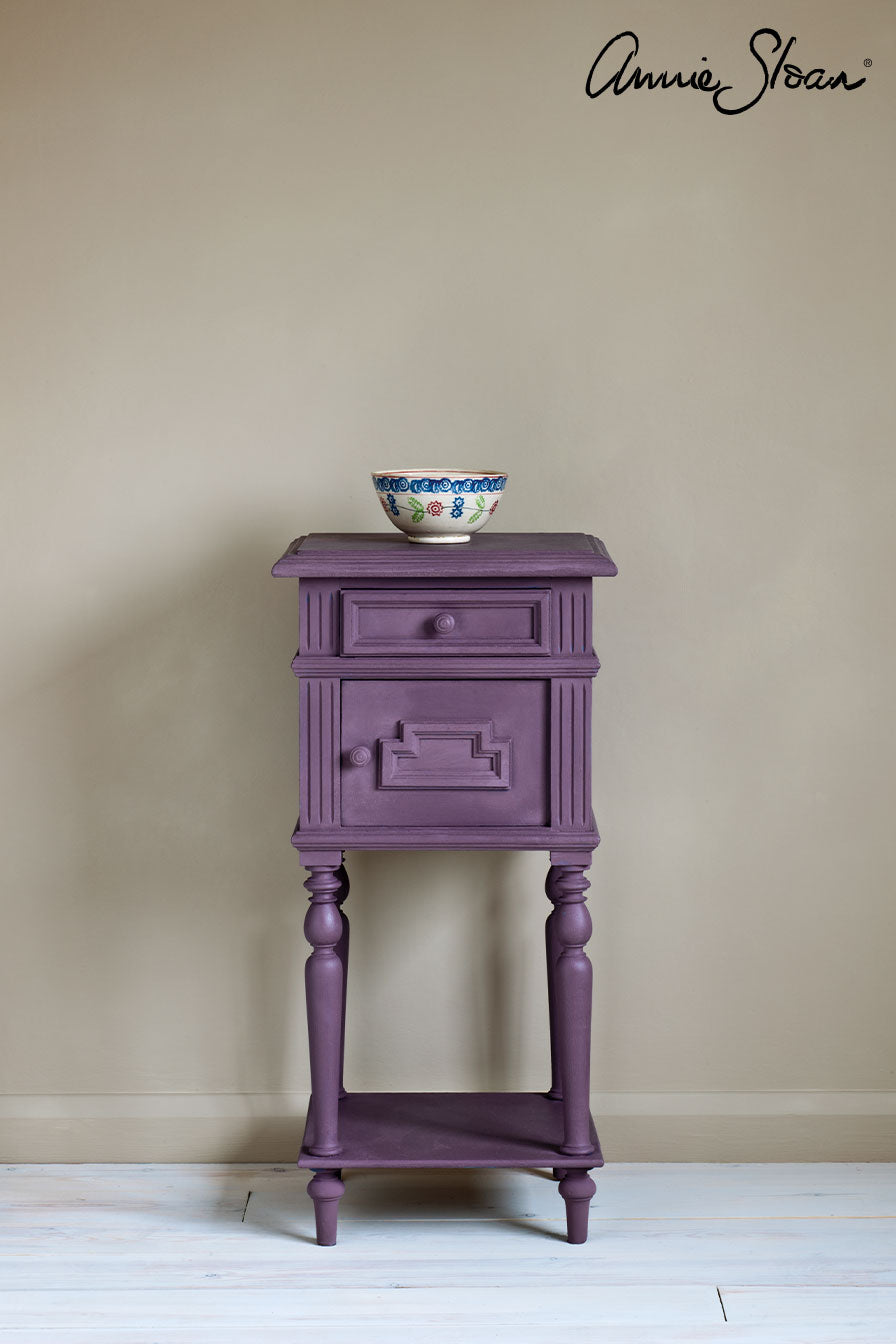 Vintage side table painted in Annie Sloan Rodmell Chalk Paint