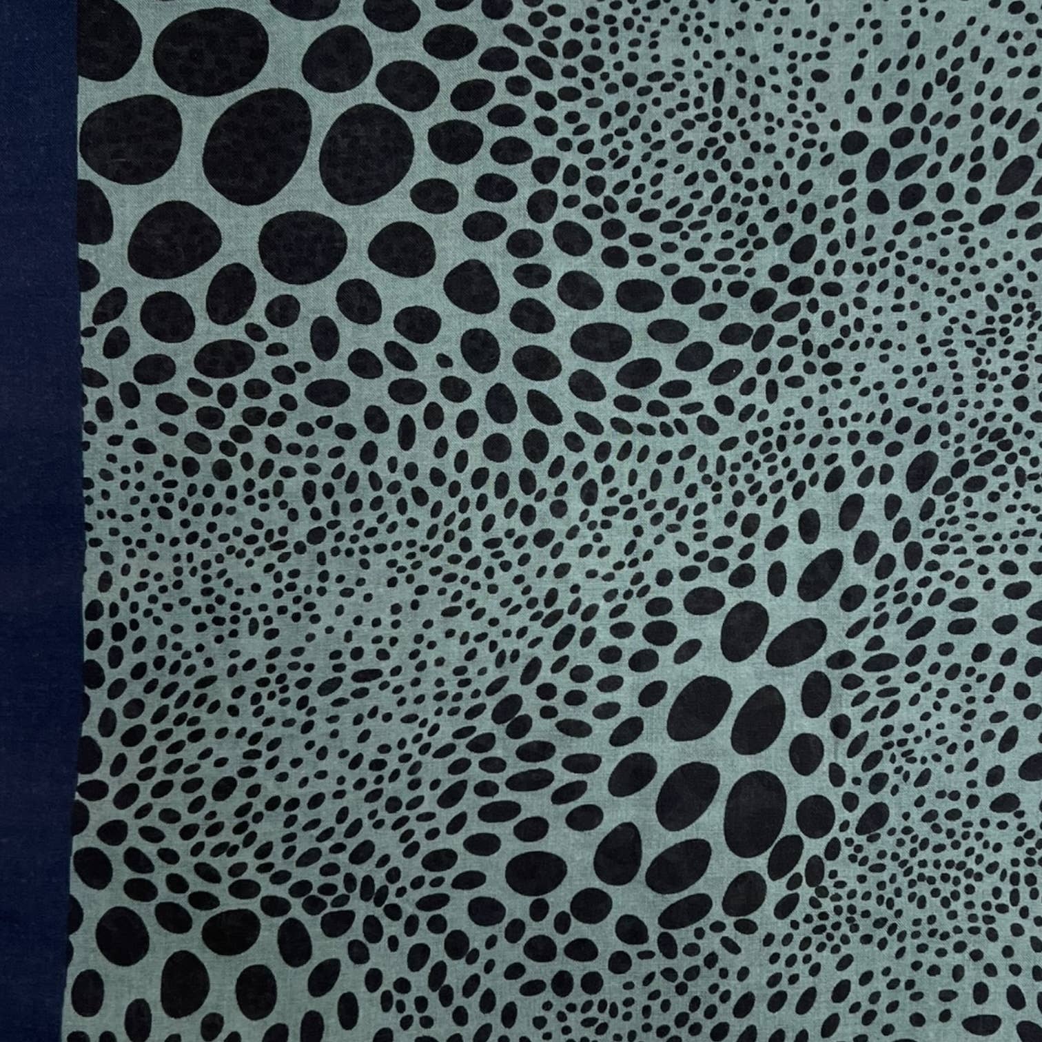 Leopard dots print scarf