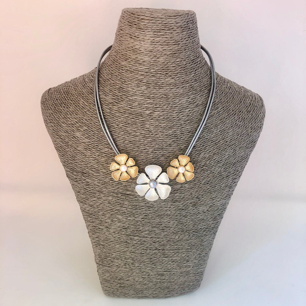 Daisy Necklace - Silver & Gold Tones - Little Gems Interiors